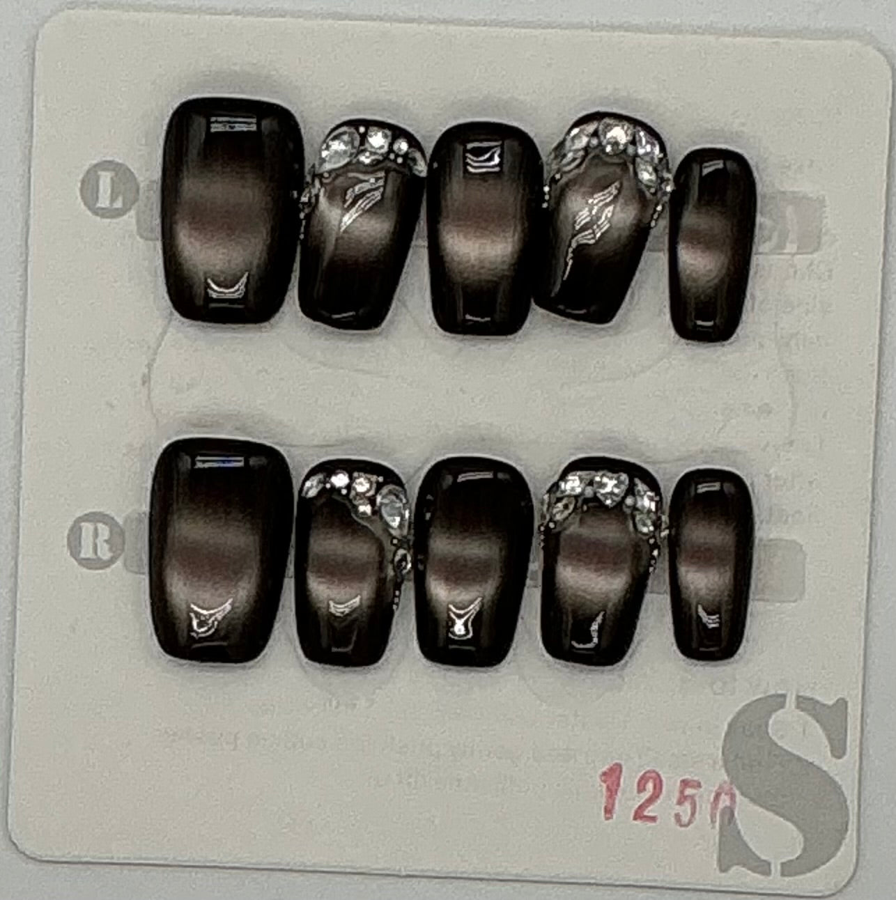 Press-On Nails, Coffin Shape