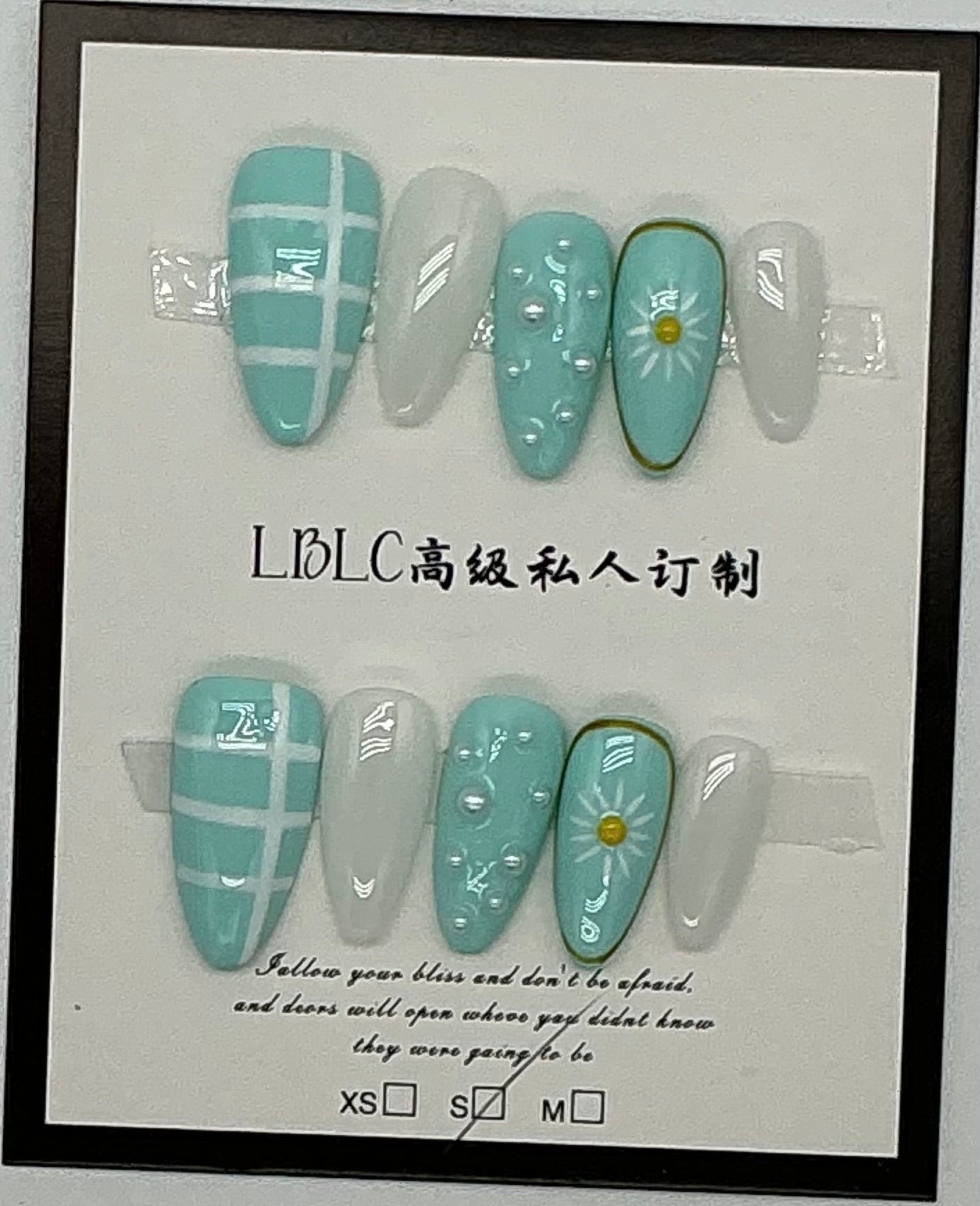 Press-On Nails, Almond Shape
