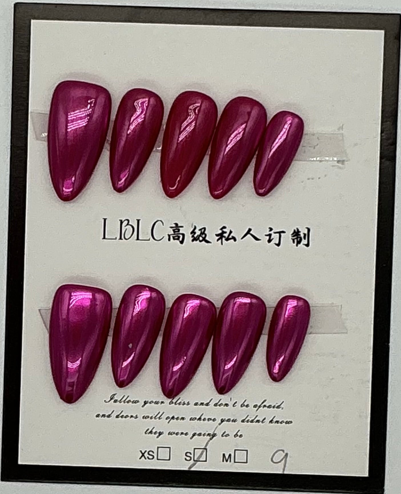 Press-On Nails, Almond Shape
