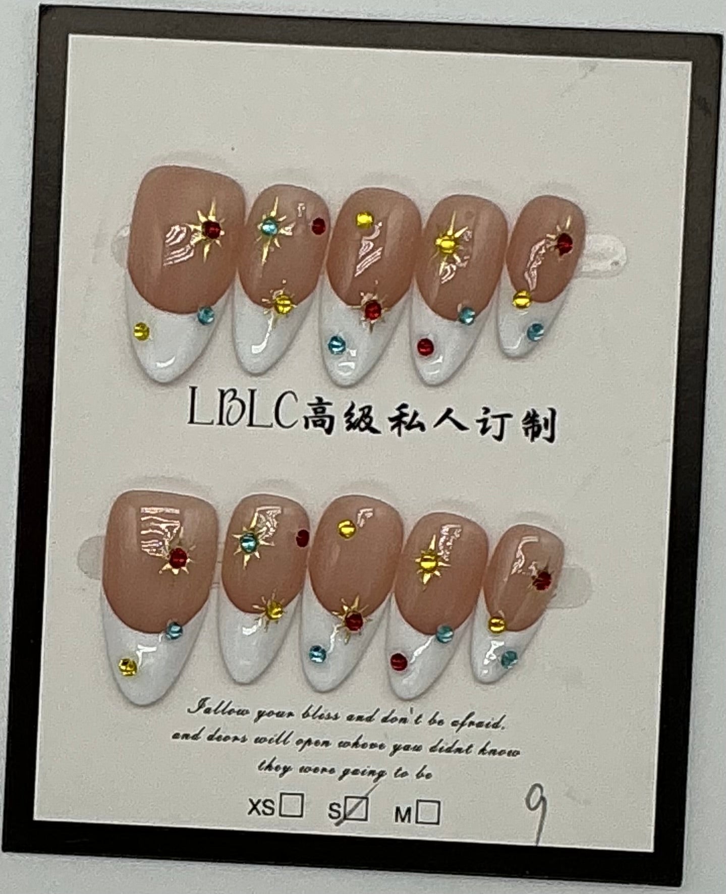 Press-On Nails, Almond Shape